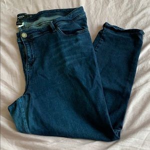 Torrid cropped skinny jeans